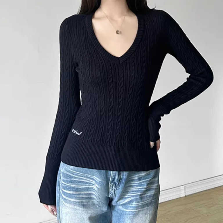 American-Style-Letter-Embroidery-V-Collar-Low-cut-Knitted-Sweater-Women-Autumn-Leisure-Sweater