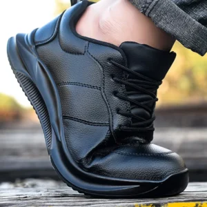 Comfortable Safety Shoes Anti Smashing Non Slip Multi Functional Casual Light Sports Safety Shoes for Warehouse Factories