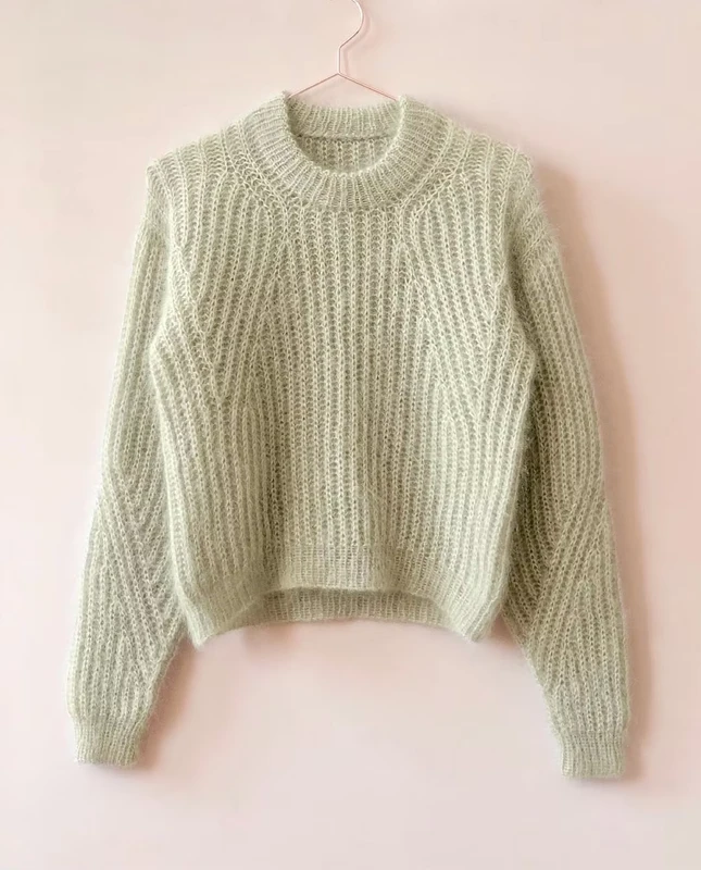 Custom OEM ODM Ladies Luxury Elegant Autumn Winter Round Neck Long Sleeve Sweater