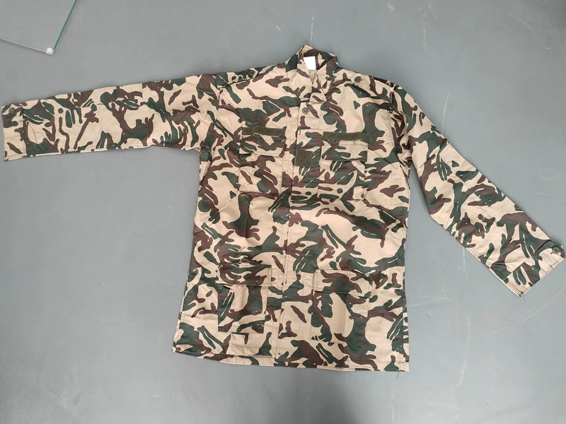F1 Camouflage Breathable Windproof Anti-UV Quick-Dry Polyester/Cotton Tactical Jacket with Multiple Pockets