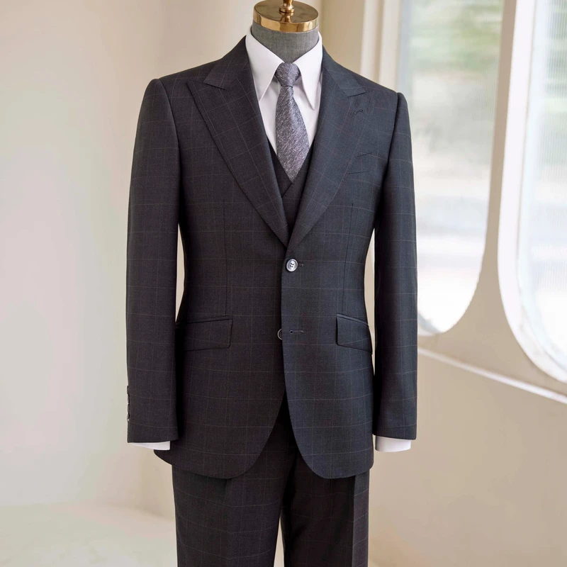 Haute Couture Men's Single Breasted Wedding Suit High Quality Wool V Neck Collar Bespoke Design for Plus Sizes