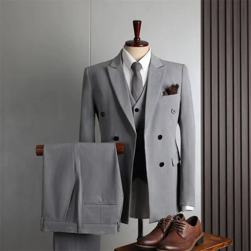 Men's Formal 3 Piece Slim Fit Suit Double Breasted Button Closure Blazer & Pants Business Wedding Attire Plus Size for Adults