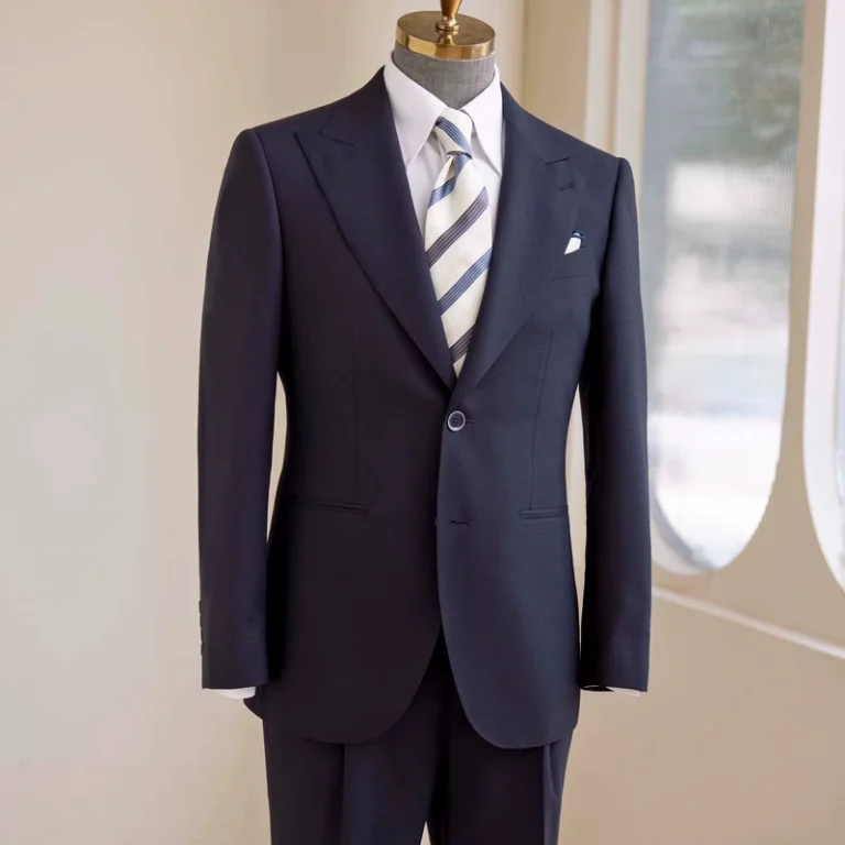 Mens-Single-Breasted-Wedding-Suit-Wool-V-Neck-Collar-Bespoke-Design-for-Plus-Sizes