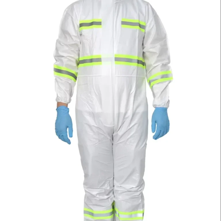 Microporous-Coverall-Lightweight-Breathable-Waterproof-for-Cleanrooms-and-Food-Processing