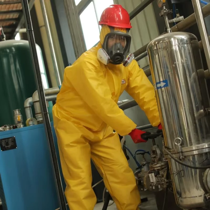 Removal Disposable Coverall MOQ 300PCS Type 3B PPE Overalls Jumpsuit Protective Clothing 43gsm