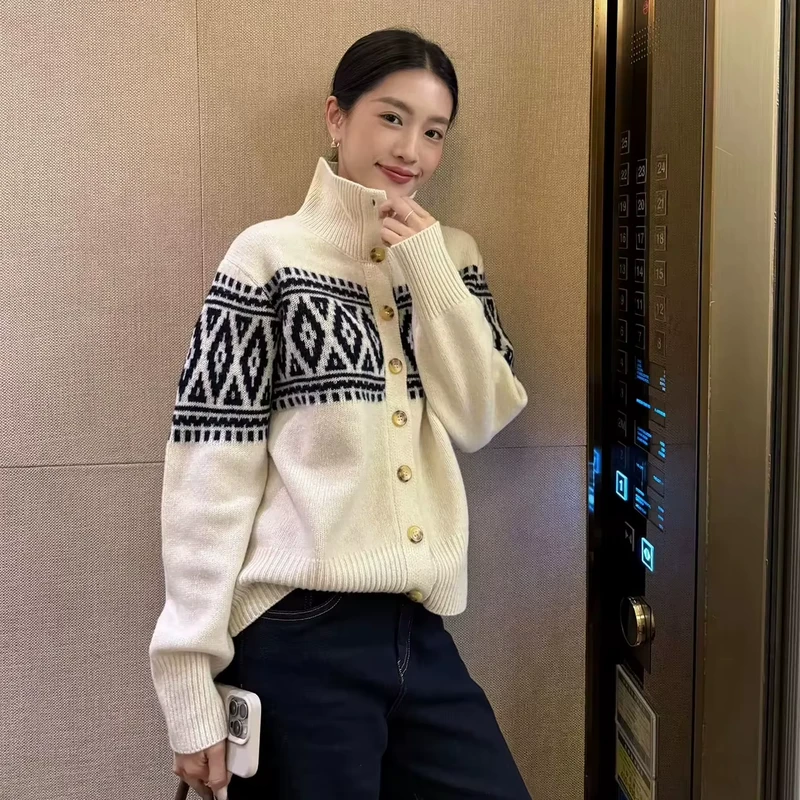'Temperament Sweater' Autumn and Winter Loose Top Slimming Texture Knitted Sweater for Women