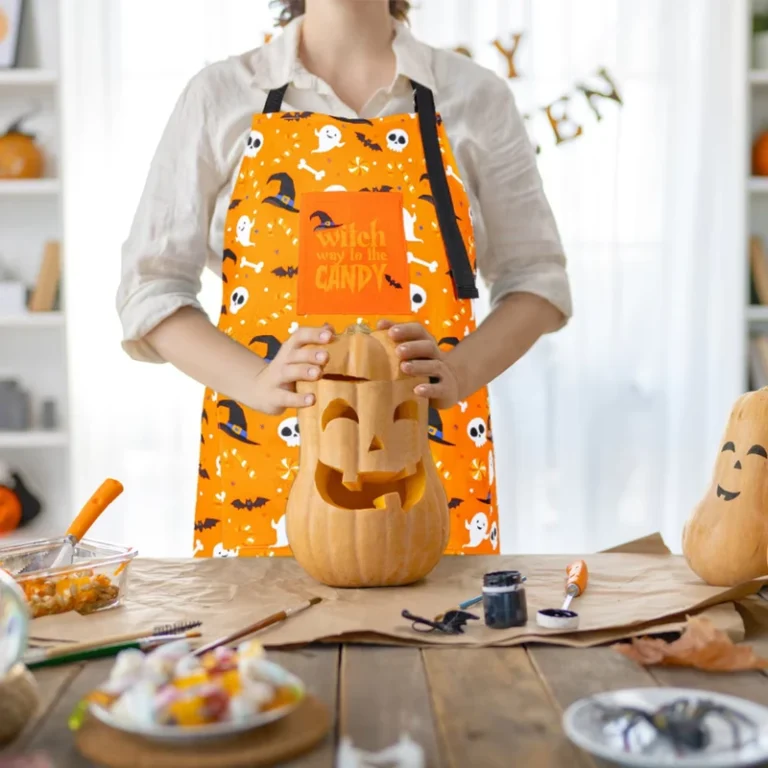 Trendy-Halloween-Cartoon-Print-Waterproof-Kitchen-Bakery-Restaurant-bar-Uniforms-Including-Overalls-and-Aprons