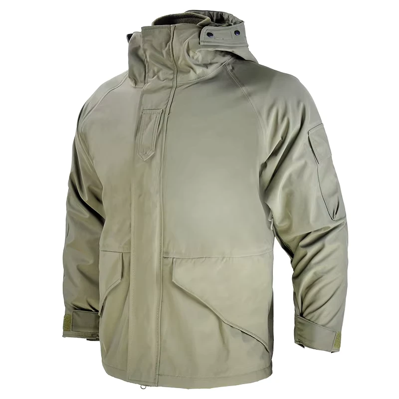 Warm Windproof Two-Piece Camouflage Fleece Jacket Set for Hiking